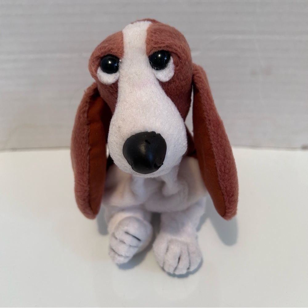 Applause Hush Puppies 6" Bean Bag Plush Basset Hound Dog